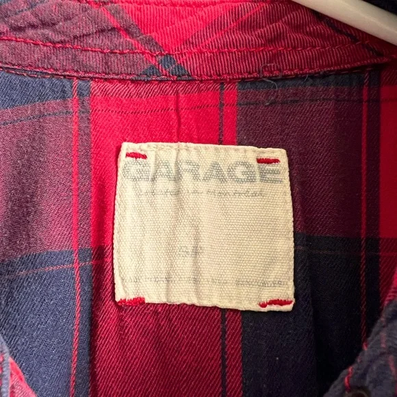 2/$15 Long sleeve shirt, size S - Picture 3 of 4